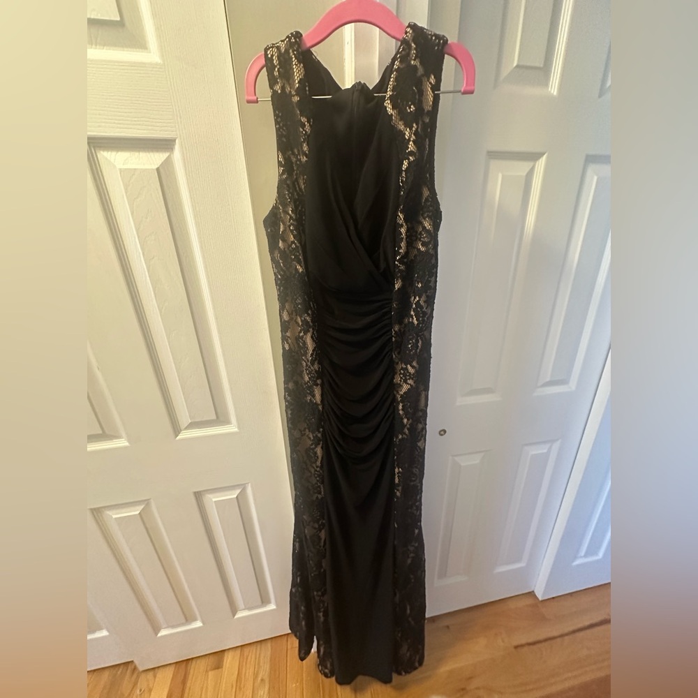 Boutique Black Lace Maternity Gown Like New size Medium